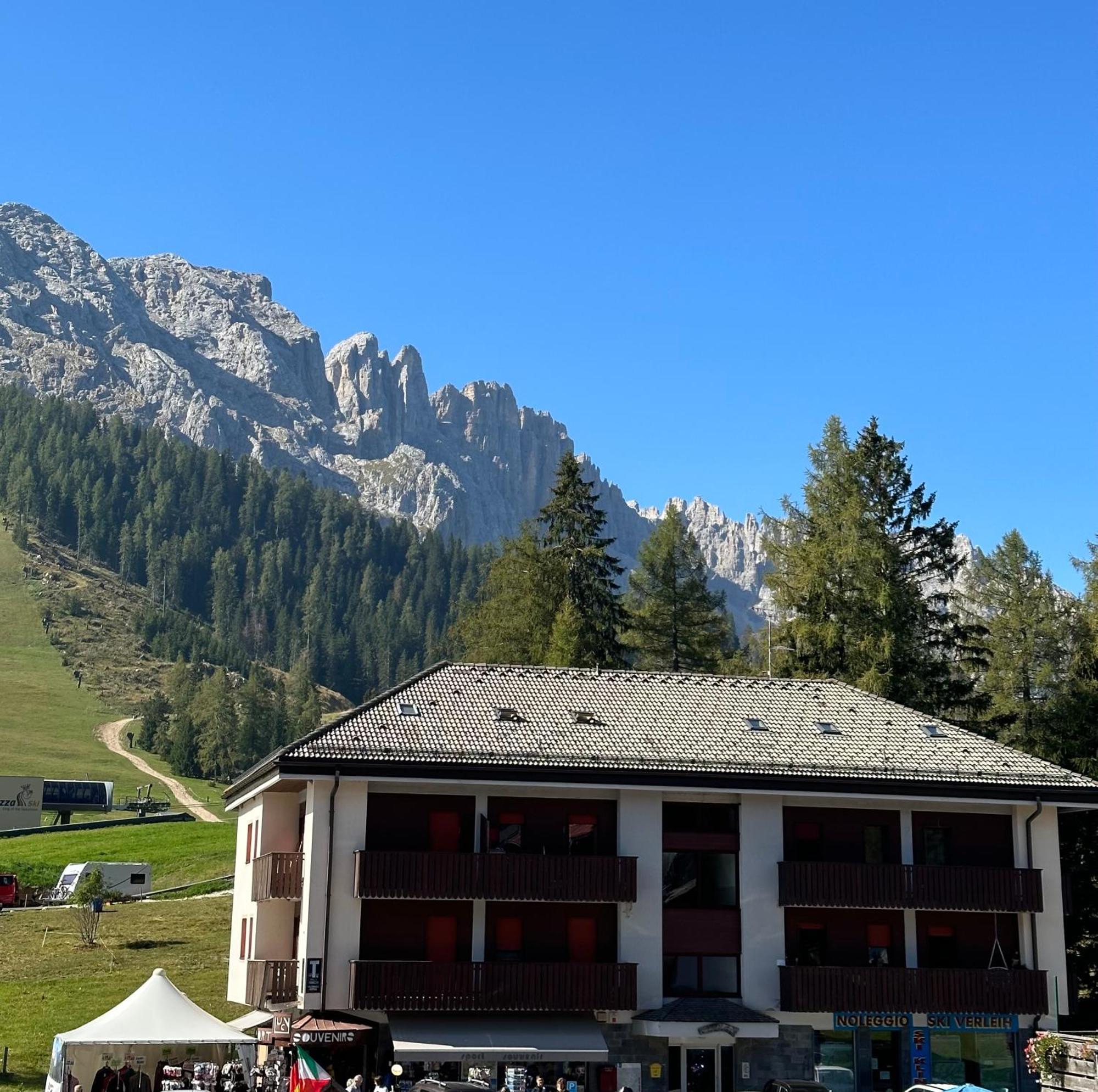Costalungahouse Trekkingbikeski Selfcheck-In Apartment Carezza al Lago Exteriör bild